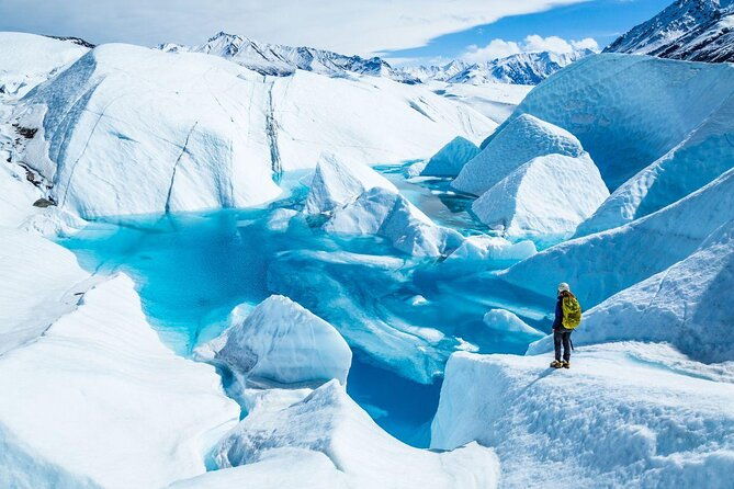 matanuska-glacier-winter-hike-and-tour-full-day