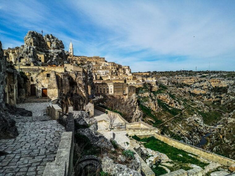 matera-walking-tour-with-rock-church-and-hypogeum-entry