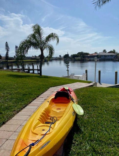 matlacha-dolphin-and-mangrove-kayak-tour