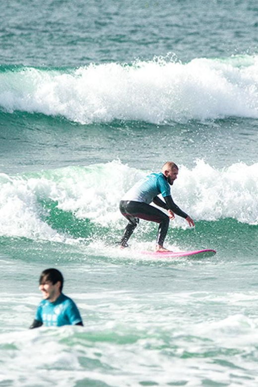 matosinhos-best-surf-lesson-with-all-equipment
