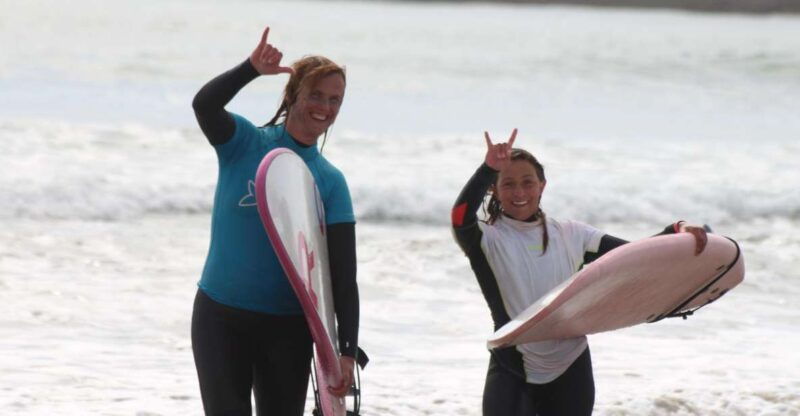 matosinhos-surfing-lesson-with-equipment