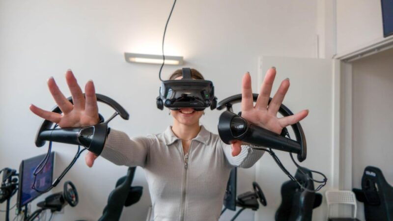 matrix-vr-virtual-reality-gaming-experience-session