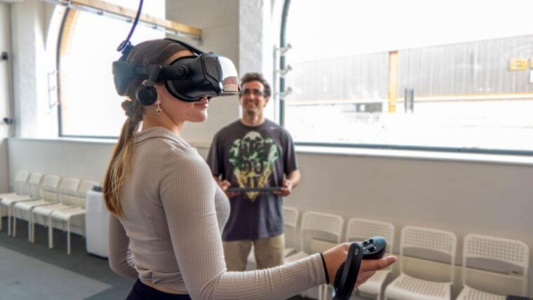 matrix-vr-virtual-reality-gaming-experience-session