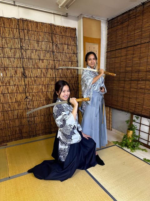 matsumoto-castle-and-samurai-sword-fighting-night-tour