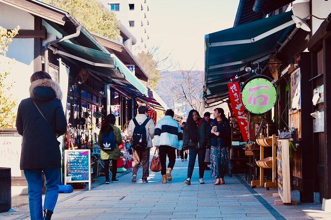 matsumoto-castle-sake-food-walking-tour-in-nagano-2