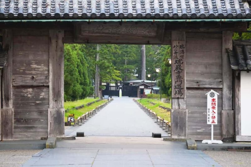 Matsushima: Scenic Bay Walk & Historic Temple Discovery - Value and Practicalities