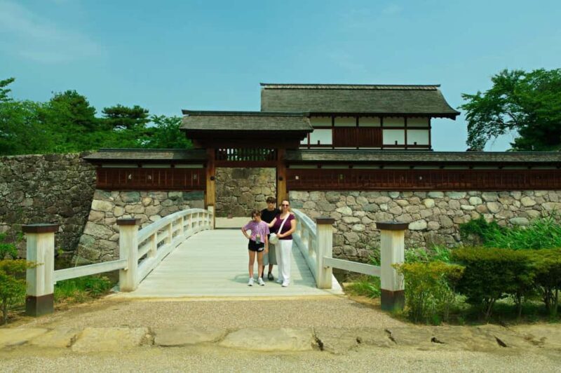 Matsushiro Samurai Town Walking Tour in Nagano - Matsushiro Castle Ruins: A Taste of Grandeur