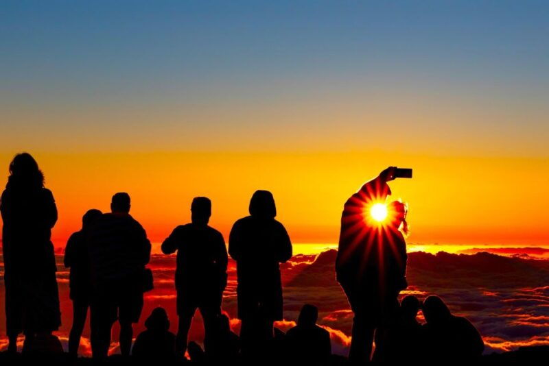 maui-haleakala-sunset-and-stargazing-tour-with-dinner