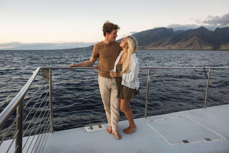 maui-luxury-catamaran-alii-kai-royal-sunset-dinner-cruise