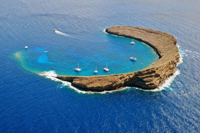 maui-molokini-snorkel-and-performance-sail-with-lunch