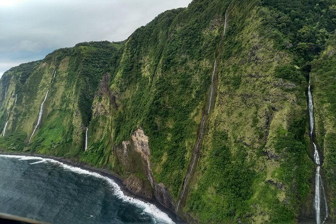 maui-private-air-tour-aquamarine-emerald-dream-2-5-people