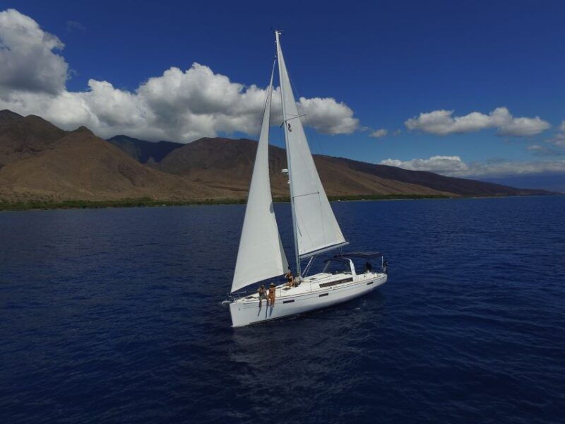 maui-private-yacht-snorkeling-tour-with-breakfast-and-lunch