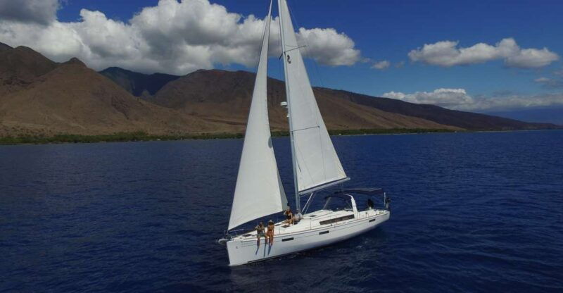 maui-private-yacht-snorkeling-tour-with-breakfast-and-lunch