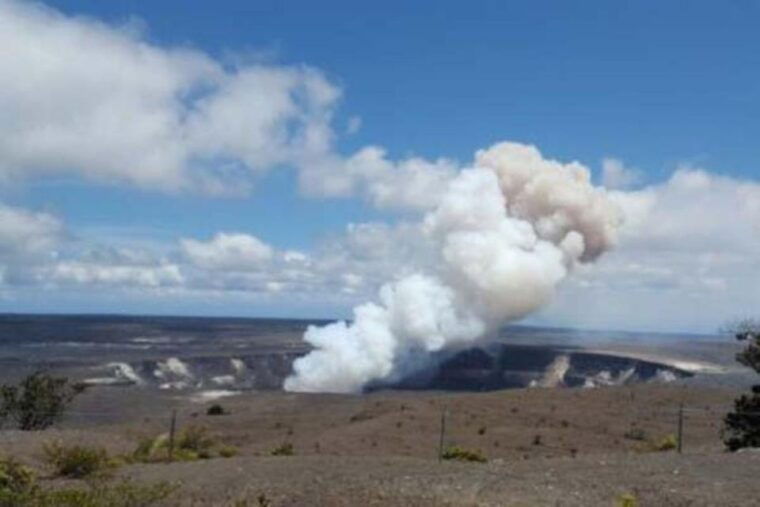 maui-to-big-island-big-island-volcano-helicopter-bus-tour