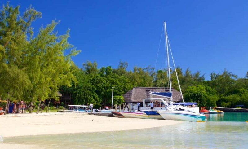 Mauritius: Catamaran Cruise to Ile Aux Cerfs with BBQ Lunch - FAQs