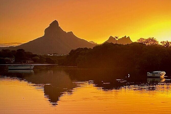 Mauritius Guided Sunrise Kayak Tour on the Tamarin River - Who Should Consider This Tour?
