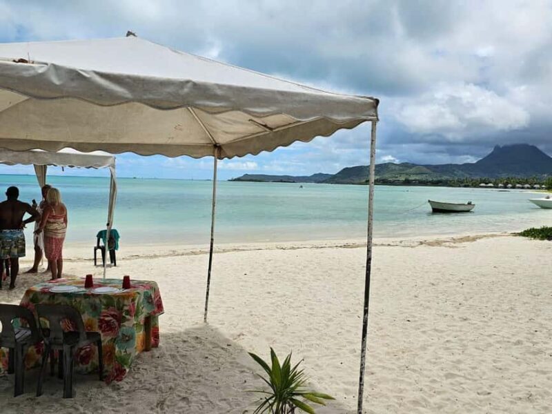 Mauritius: Ile aux cerfs, waterfalls and bbq Boat Day - Key Points