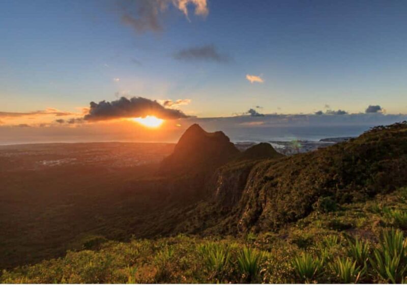 Mauritius: Le Pouce Guided Hiking Experience with a local - The Sum Up