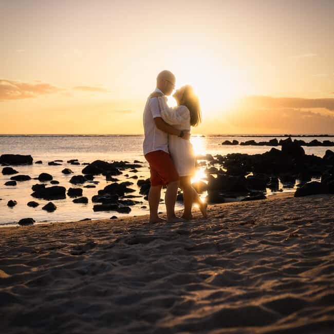 Mauritius: Sunset photoshoot (Honeymoon/family shoots) - The Experience in Detail