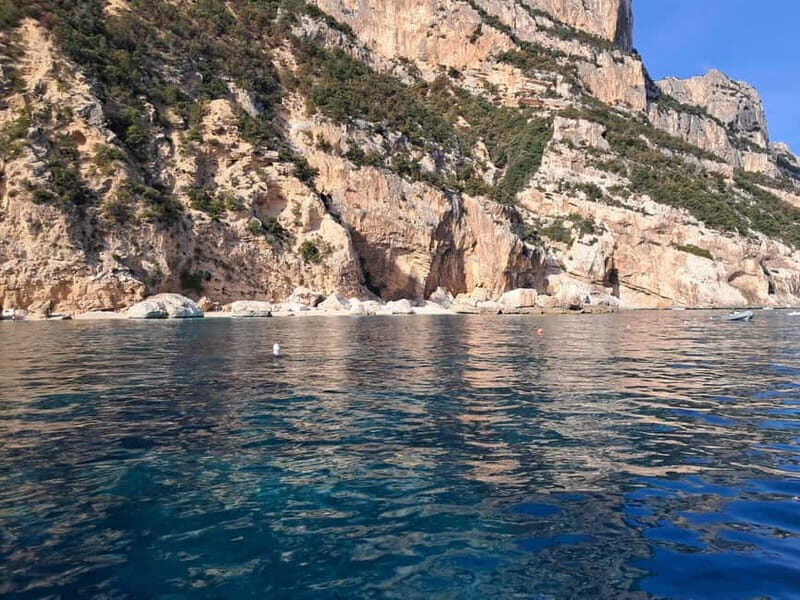 Maxi raft trip in the Gulf of Orosei cala Mariolu cala Luna cala Biriala - Key Points  