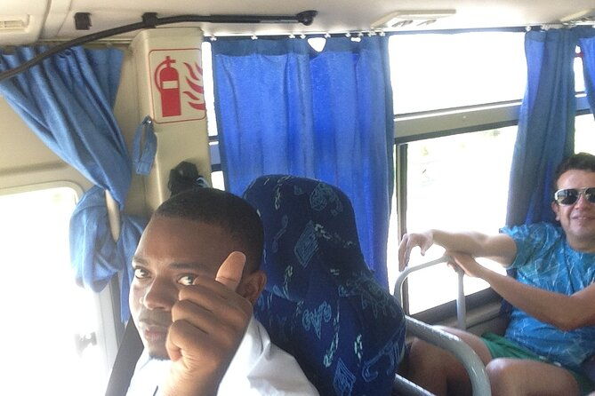 mbj-airport-round-trip-private-transfer-for-runaway-bay-hotels