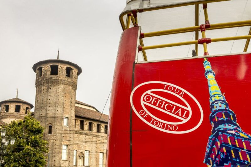mbun-hamburger-shop-and-open-bus-turin