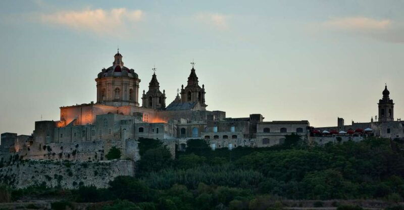 mdina-and-rabat-private-walking-tour-with-local-pastizzi