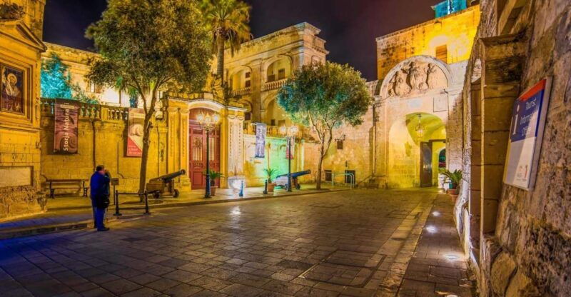mdina-valletta-waterfront-area-mdina-and-rabat-night-tour