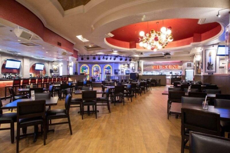 meal-at-hard-rock-cafe-miami-at-biscayne-marketplace