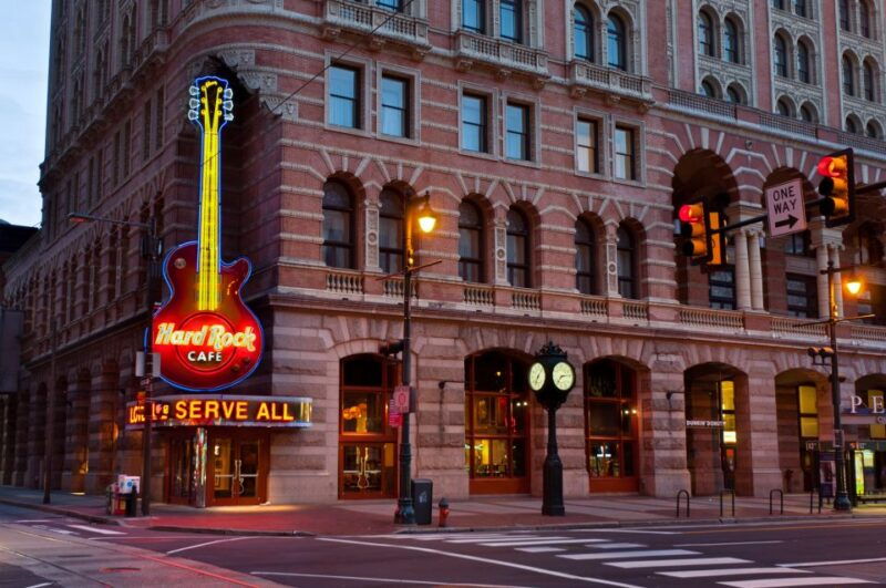 meal-at-the-hard-rock-cafe-philadelphia