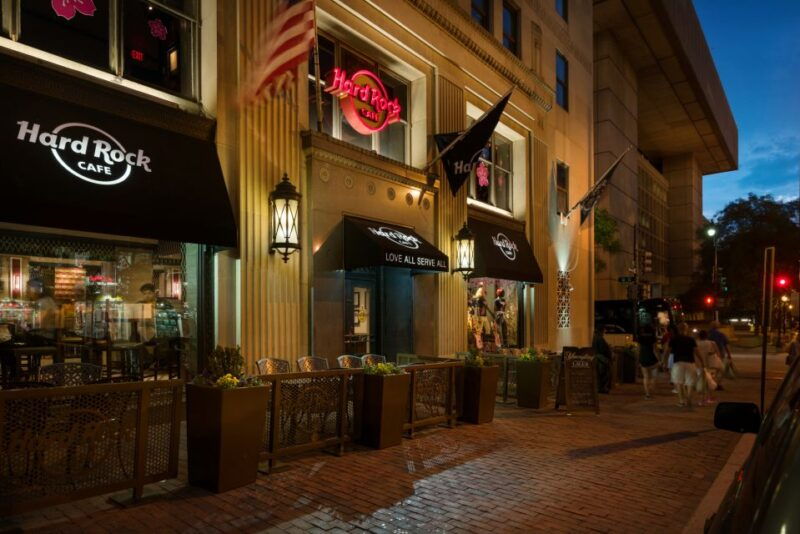 meal-at-the-hard-rock-cafe-washington-dc