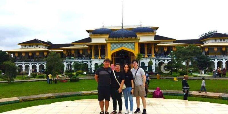 medan-4-days-3-nights-lake-toba-tour-package-include-hotels