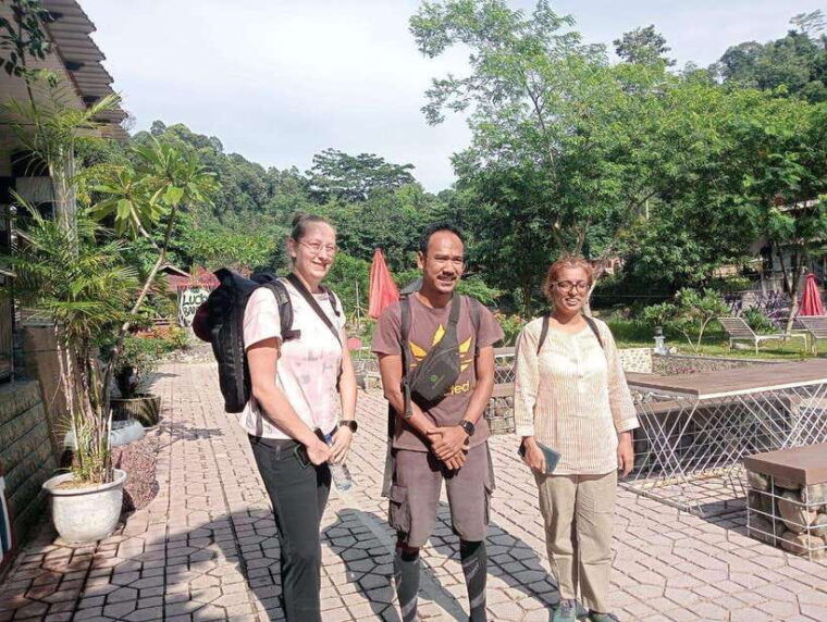 medan-bukit-lawang-berastagi-lake-toba-tour-with-hotel
