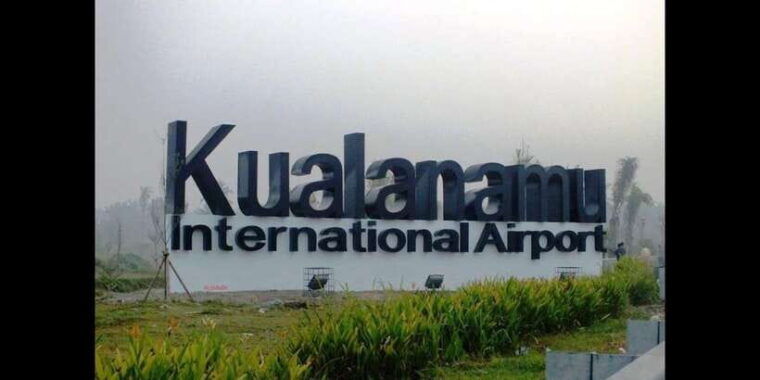 medan-private-car-driver-for-medan-excursions