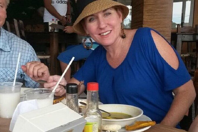 medellin-city-tour-including-paragliding-and-food-tasting