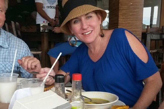 medellin-city-tour-with-cable-car-lunch-and-fernando-boteros