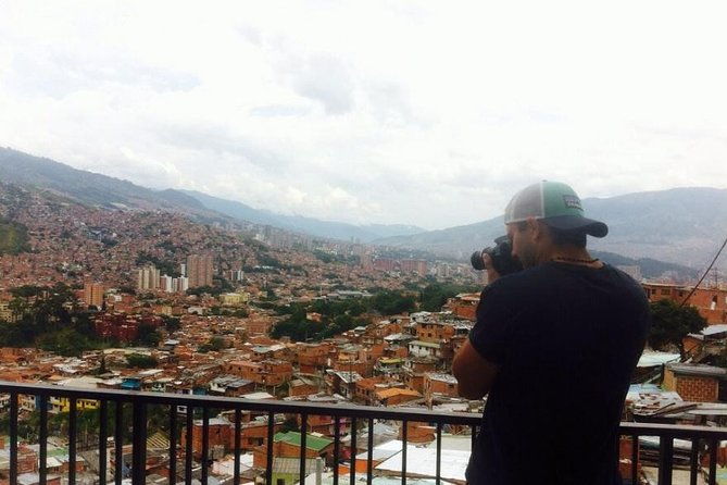 medellin-city-tour-with-cable-car-lunch-and-fernando-boteros