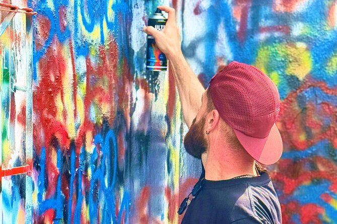 medellin-communal-tour-13-with-snacks-and-your-own-graffity