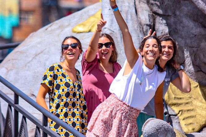 medellin-communal-tour-13-with-snacks-and-your-own-graffity