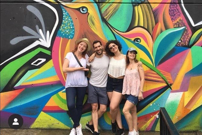 medellin-comuna-13-graffitour-with-snacks-included