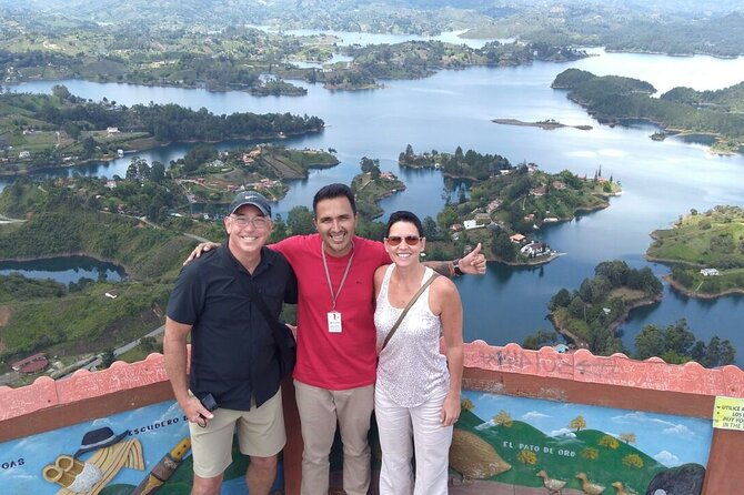 medellin-guatape-and-el-penol-private-tour-8-hrs