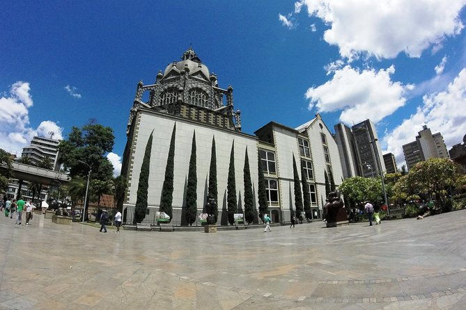 medellin-historical-and-food-tour-with-fernando-boteros-plaza