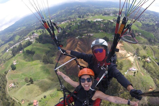 medellin-paragliding-experience-transportation-medellin