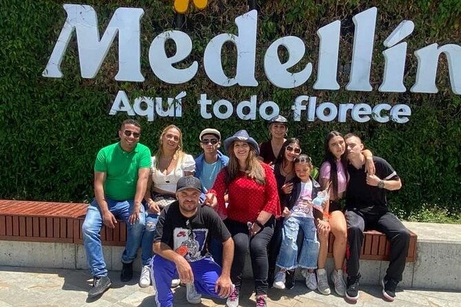 medellin-private-city-tour-with-train-and-metro-cable