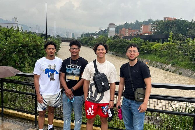 medellin-private-city-tour-with-train-and-metro-cable