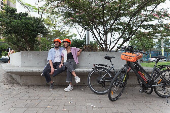 medellin-the-essential-e-bike-city-tour-with-typical-drink