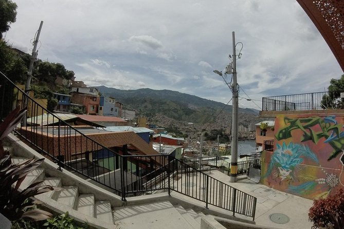 medellin-tour-with-fernando-boteros-street-art-and-food-tour