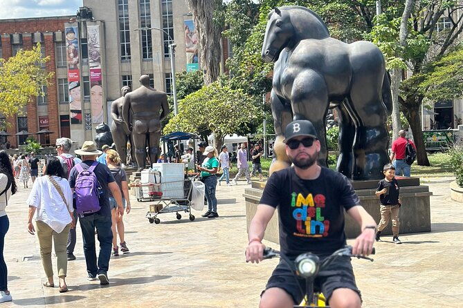 medellin-vip-private-historic-e-bike-tour-with-lunch