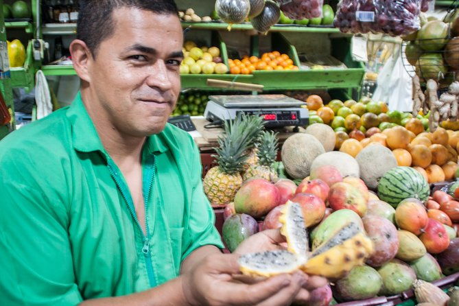 medellins-gastronomic-wonders-experience-unique-regional-food