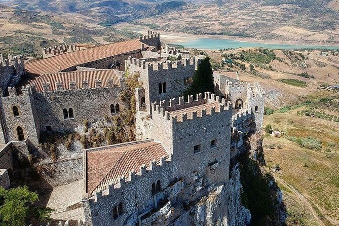 medieval-castles-guided-tour-of-caccamo-and-cefalu-full-day-from-palermo